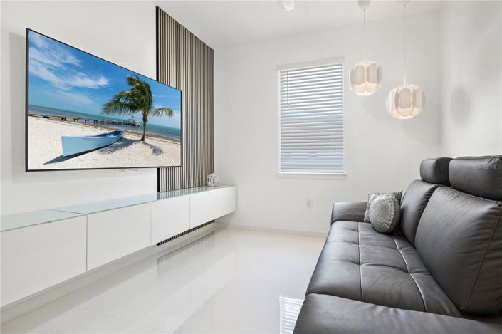 Image No.30-2 Bed House for sale