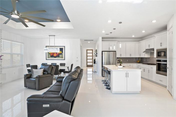 Image No.8-2 Bed House for sale