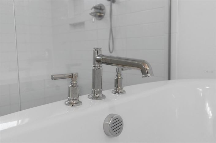 Image No.34-5 Bed House for sale