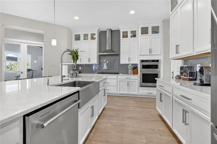 Image No.7-5 Bed House for sale