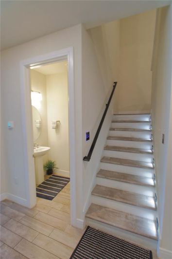 Image No.25-5 Bed House for sale