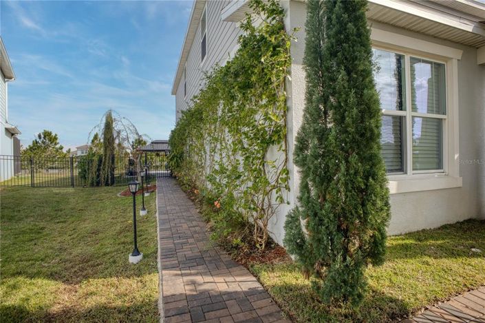 Image No.3-5 Bed House for sale