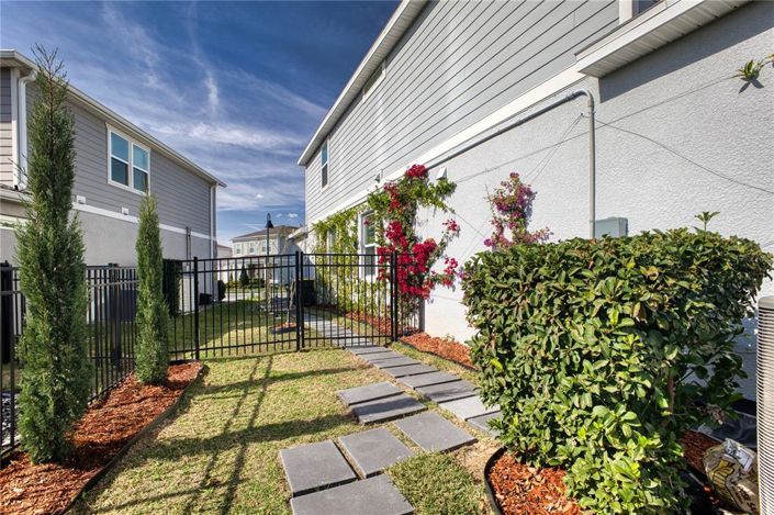 Image No.6-5 Bed House for sale