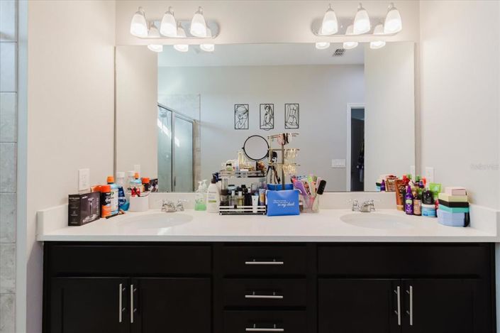 Image No.33-4 Bed House for sale