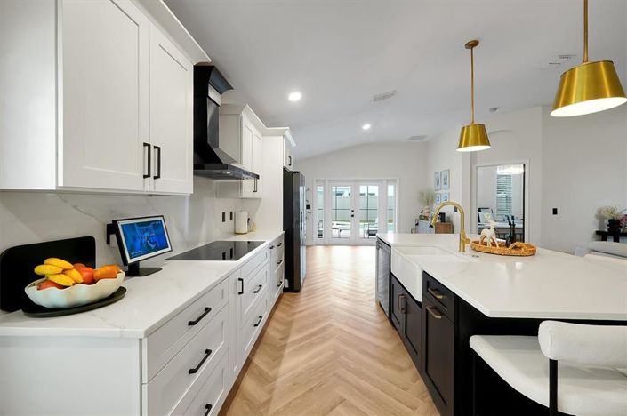 Image No.11-3 Bed House for sale