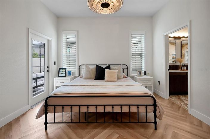 Image No.19-3 Bed House for sale