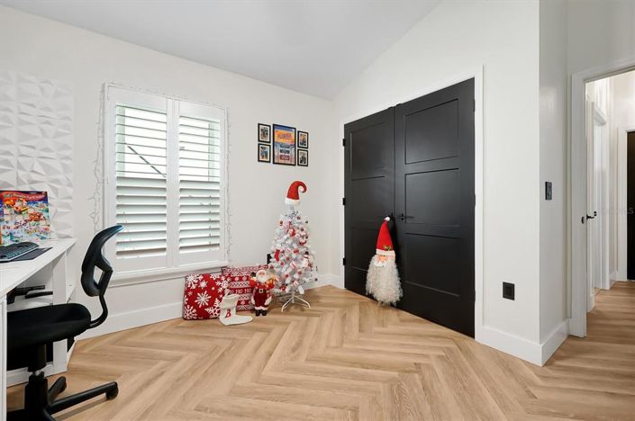 Image No.25-3 Bed House for sale