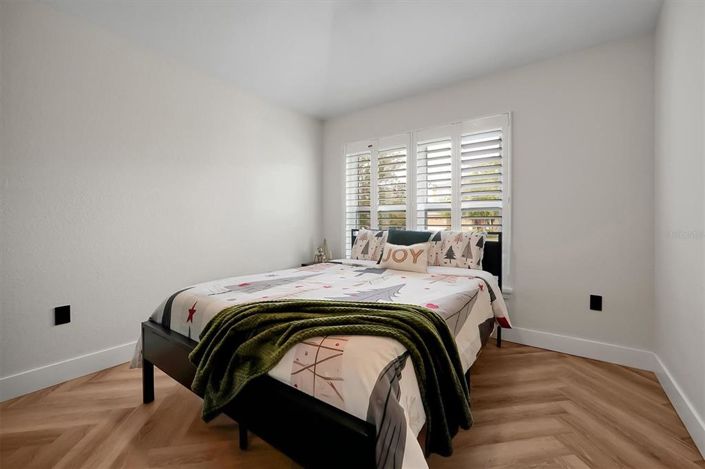 Image No.28-3 Bed House for sale