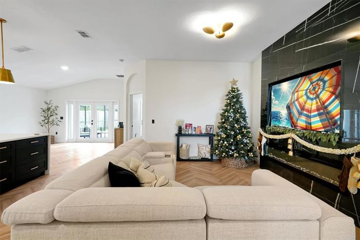 Image No.5-3 Bed House for sale