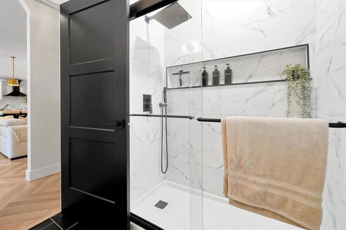 Image No.8-3 Bed House for sale