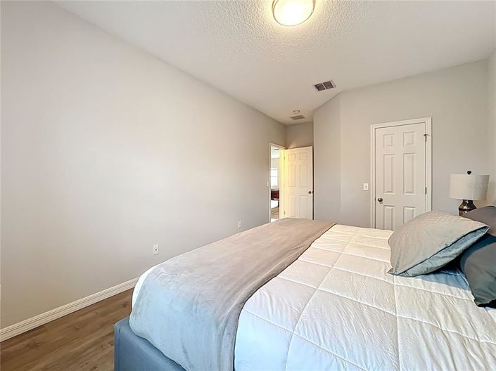 Image No.50-7 Bed House for sale