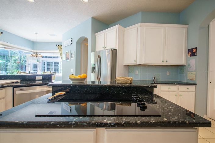 Image No.10-4 Bed House for sale