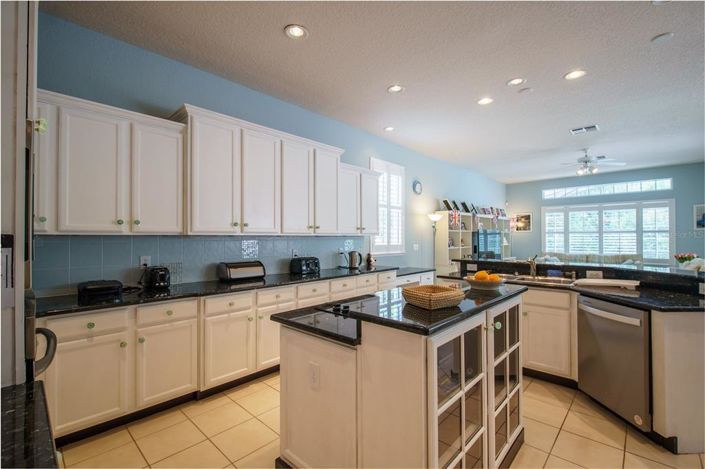 Image No.13-4 Bed House for sale