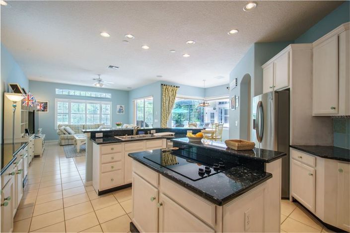 Image No.14-4 Bed House for sale