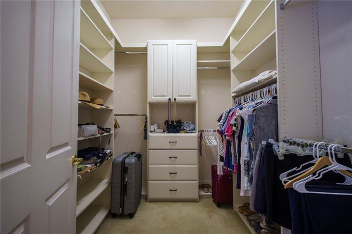 Image No.24-4 Bed House for sale