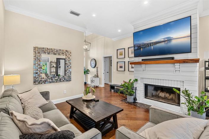 Image No.16-4 Bed House for sale