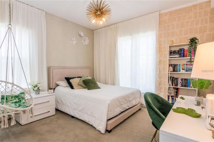 Image No.18-4 Bed House for sale