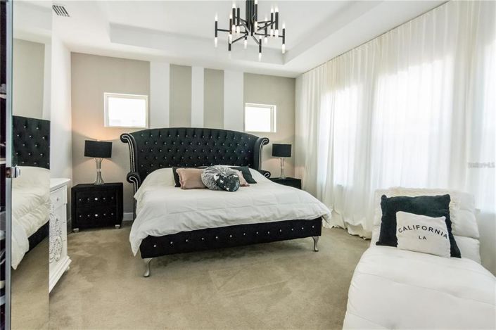 Image No.26-4 Bed House for sale