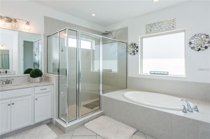 Image No.29-4 Bed House for sale