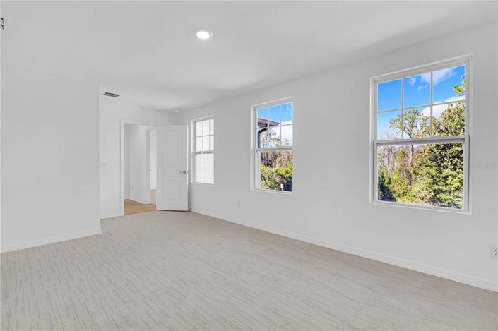 Image No.24-4 Bed House for sale