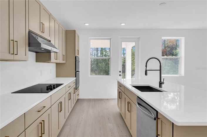 Image No.7-4 Bed House for sale