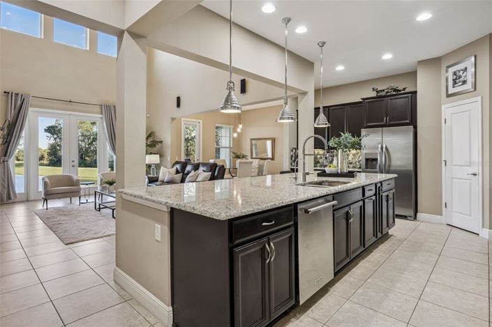 Image No.18-5 Bed House for sale