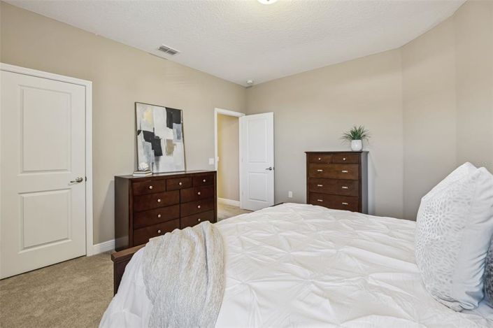 Image No.37-5 Bed House for sale