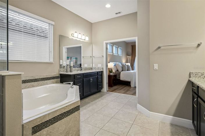 Image No.44-5 Bed House for sale