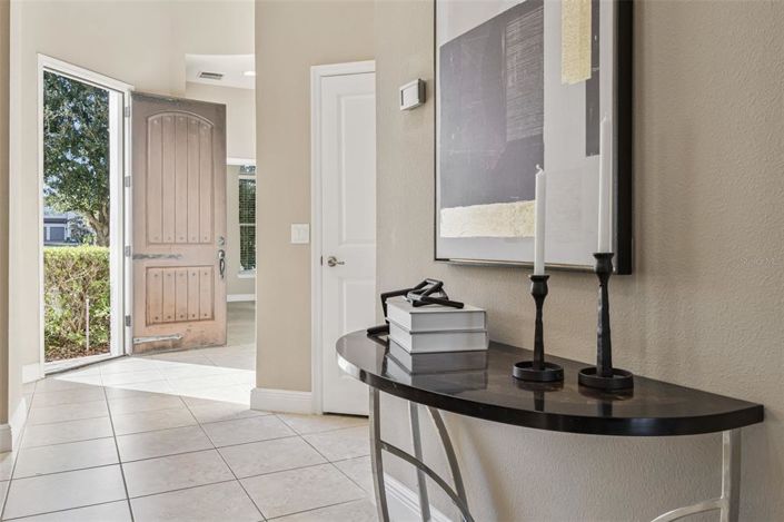 Image No.6-5 Bed House for sale