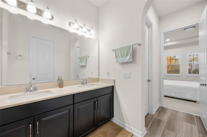 Image No.27-3 Bed House for sale