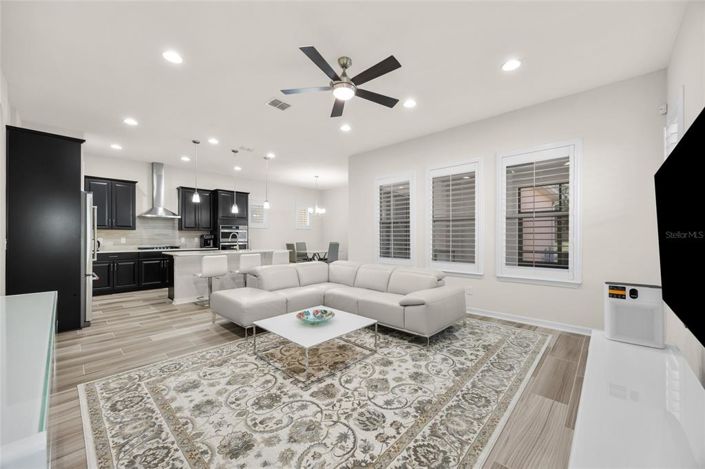 Image No.6-3 Bed House for sale