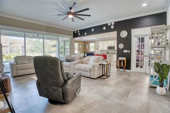 Image No.6-3 Bed House for sale