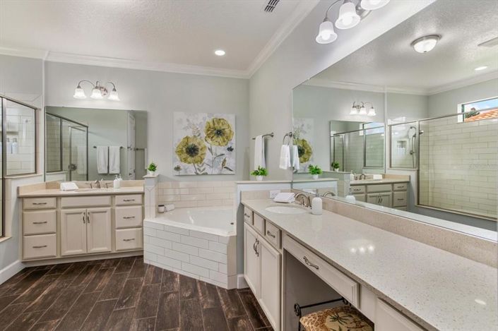 Image No.24-5 Bed House for sale