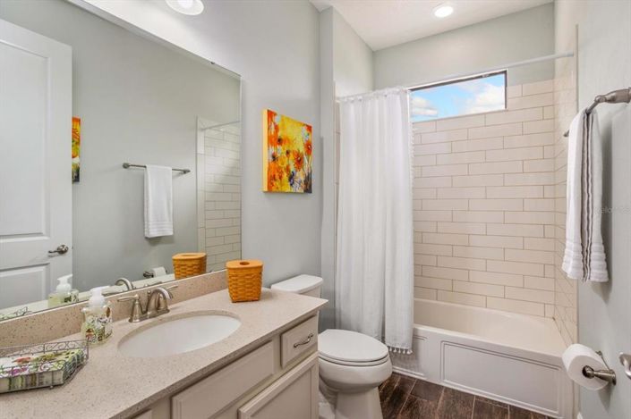 Image No.31-5 Bed House for sale