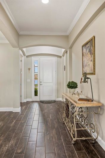 Image No.7-5 Bed House for sale