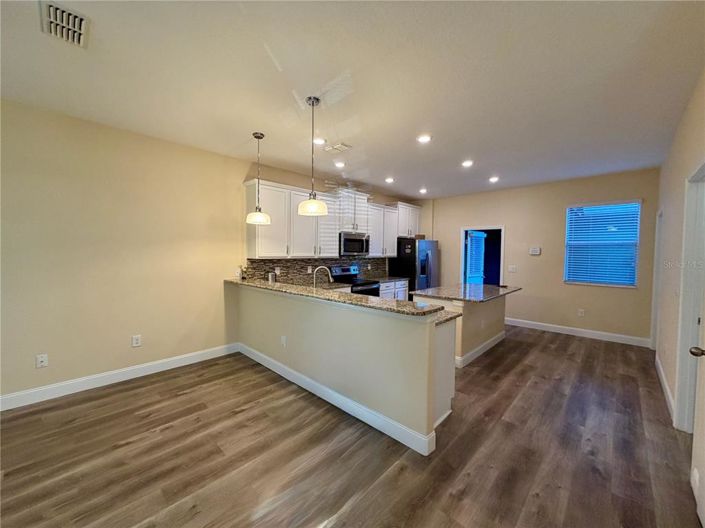 Image No.10-3 Bed Townhouse for sale