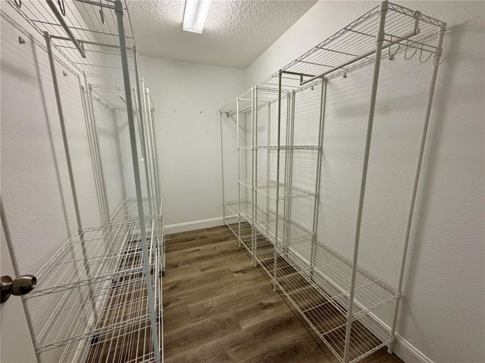 Image No.25-3 Bed Townhouse for sale