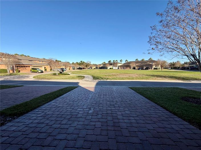 Image No.32-3 Bed Townhouse for sale