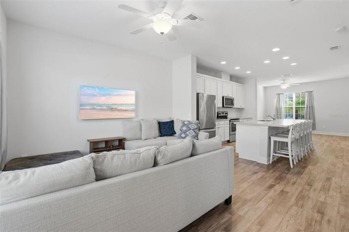 Image No.12-3 Bed Townhouse for sale