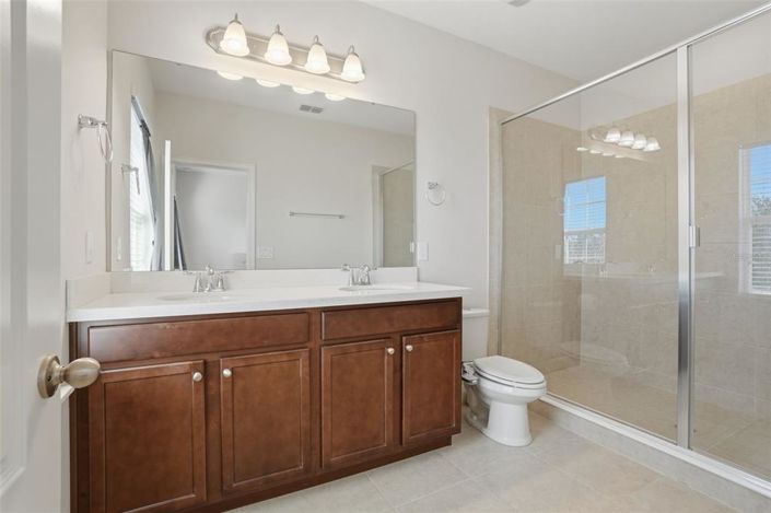 Image No.20-3 Bed Townhouse for sale