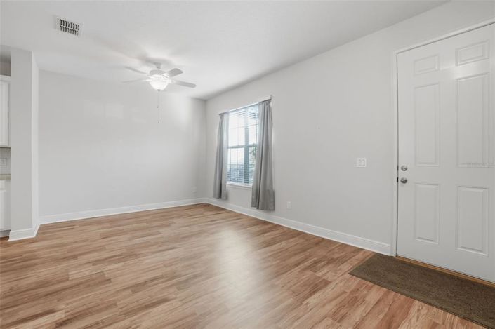 Image No.5-3 Bed Townhouse for sale