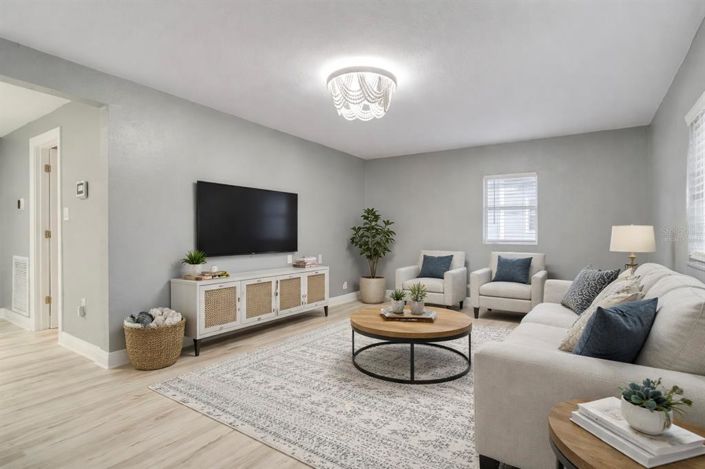 Image No.3-2 Bed House for sale