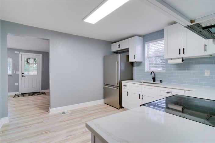 Image No.9-2 Bed House for sale