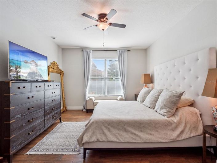 Image No.16-4 Bed House for sale