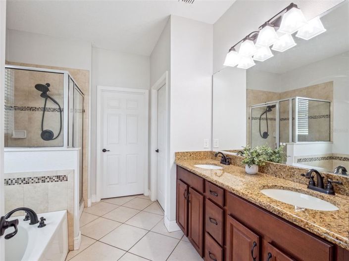 Image No.17-4 Bed House for sale