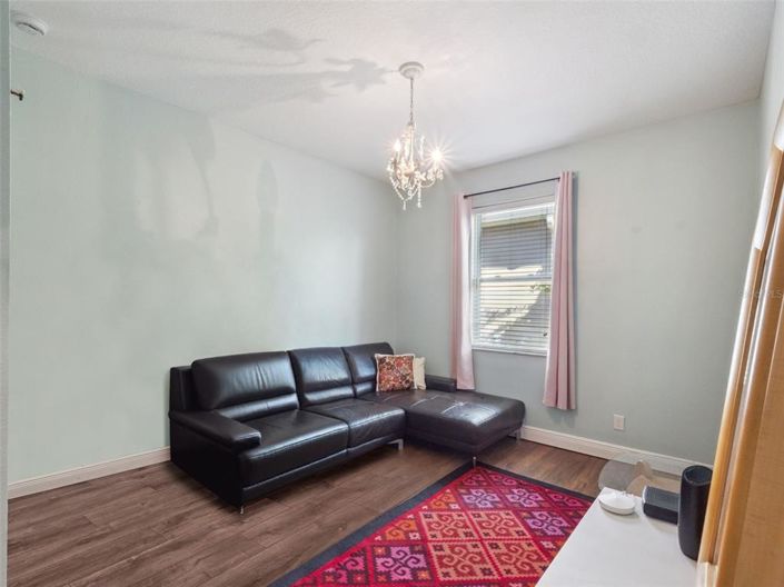 Image No.22-4 Bed House for sale