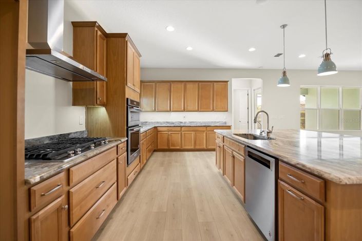 Image No.14-5 Bed House for sale