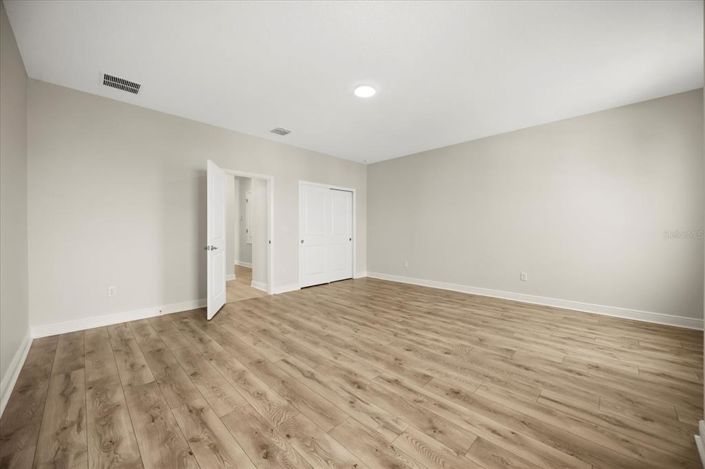 Image No.23-5 Bed House for sale