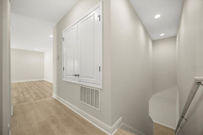 Image No.25-5 Bed House for sale