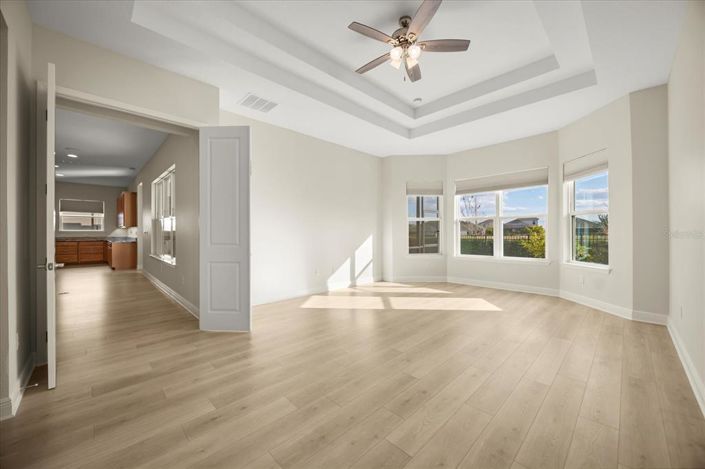 Image No.4-5 Bed House for sale